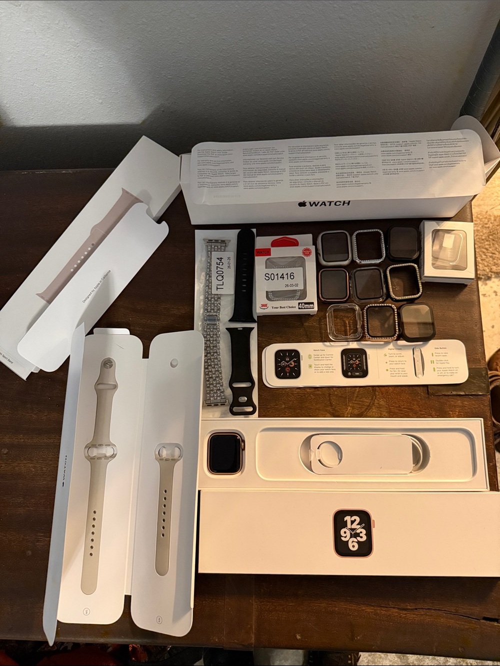 Apple Watch SE in Original Box w Charger and Band plus accessories